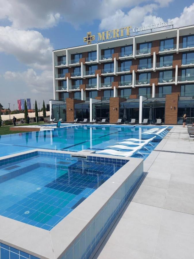 Merit Grand Mosta Spa Hotel & Casino سفيلين جراد المظهر الخارجي الصورة