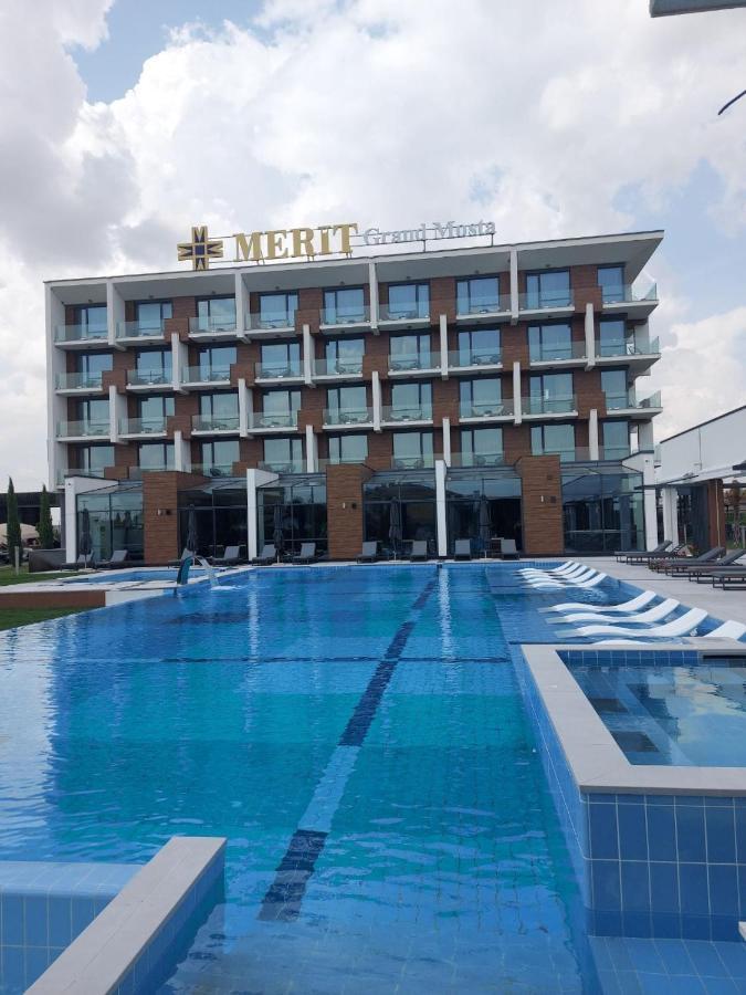 Merit Grand Mosta Spa Hotel & Casino سفيلين جراد المظهر الخارجي الصورة