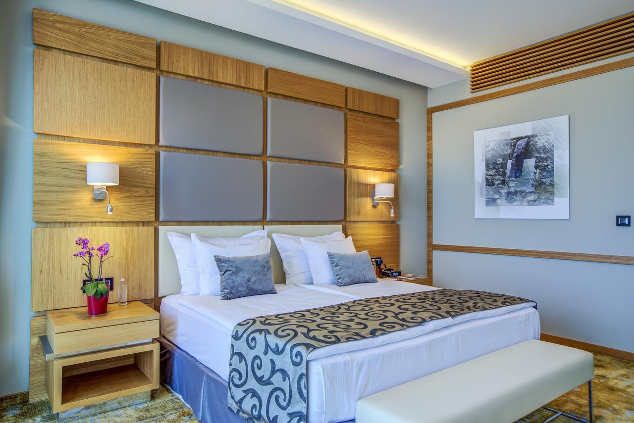 Merit Grand Mosta Spa Hotel & Casino سفيلين جراد المظهر الخارجي الصورة