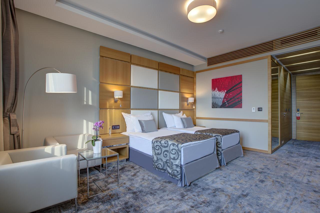 Merit Grand Mosta Spa Hotel & Casino سفيلين جراد المظهر الخارجي الصورة